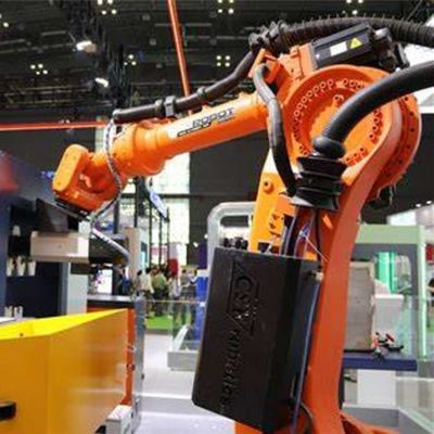 6 Axis Industrial Robotic Arm QJR20-1600 Robotics China Sebagai Robot Penyemprotan