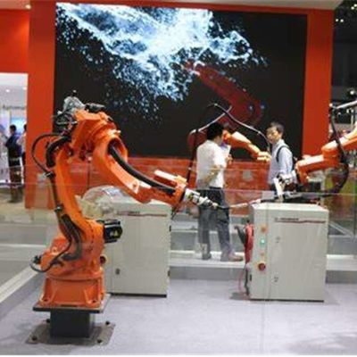 6 Axis Industrial Robotic Arm QJR20-1600 Robotics China Sebagai Robot Penyemprotan
