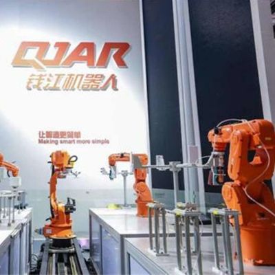 6 Axis Robotic Arm QJRP6-2 Dengan Kecepatan Cepat Untuk Otomasi Baris Majelis Sebagai Robot Penanganan