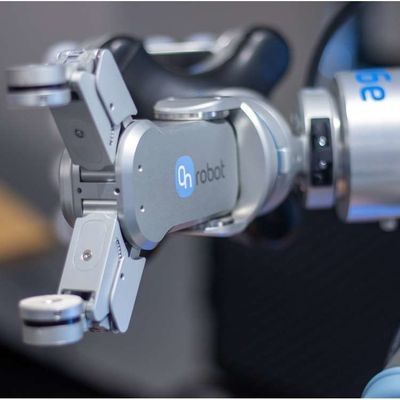 Smart Robot Gripper RG2-FT Dengan Collaborative Robotic Arm Untuk Otomasi Robot Industri
