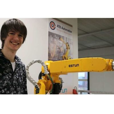 Menangani Robotic Arm ER12-1510 China Robot Dengan CNGBS Dress Pack Untuk Robot Pemilih Produk