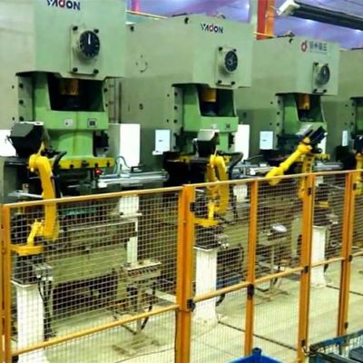 Handling Robot Arm 6 Axis ER50-2100 Dengan CNGBS Welding Positioner Untuk Robot Handling Material