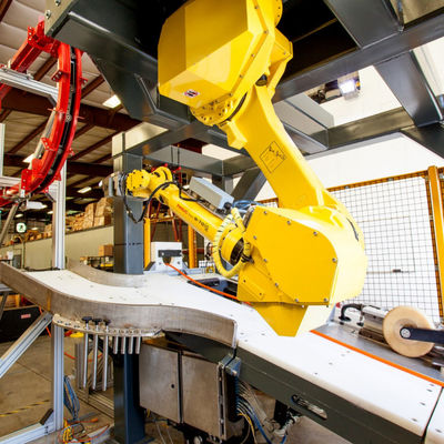 Robot Industri M-710iC Lengan Robot 6 Sumbu Untuk Peralatan Pengelasan Lainnya Sebagai Robot Pengelasan Mig