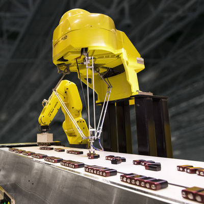 Robot Industri M-1iA Perakitan Robot Dengan Robot Gripper Untuk Perakitan Mesin Kecil