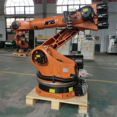 6 Axis Robot Arm KR 210 R2700-2 Sebagai Mesin Pick And Place Untuk Menangani Palletizing