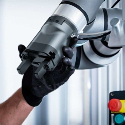 Robot Kolaborasi Dengan Koperasi Paralel Electric Gripper PGC-140 Sebagai Cobot