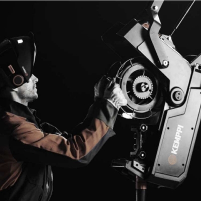 Tukang Las Mig X8 Tukang Las MIG Dengan Robot Pengelasan Mig Sebagai Mesin Las