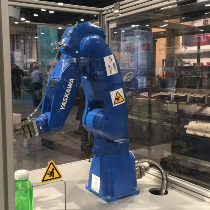 Yaskawa MOTOMAN GP8 Industrial Robot untuk Milling Manipulator Arm Lift Pick 3